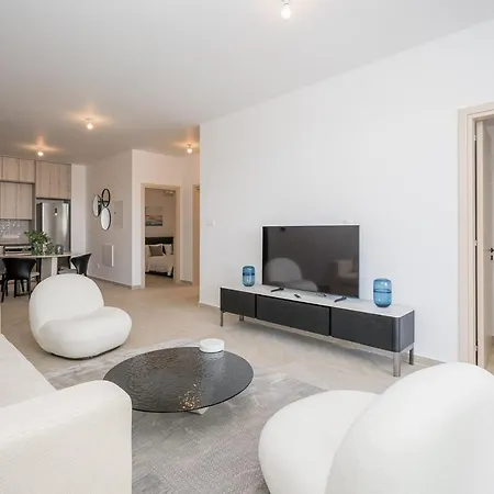 Kalamon Luxury 202 W Pool And Gym Larnaca