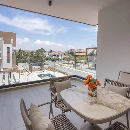 Apartamento Kalamon Luxury 202 W Pool And Gym Larnaca
