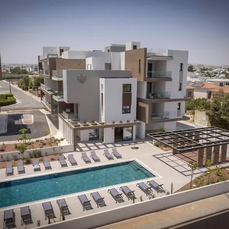 Kalamon Luxury 202 W Pool And Gym Apartamento Larnaca