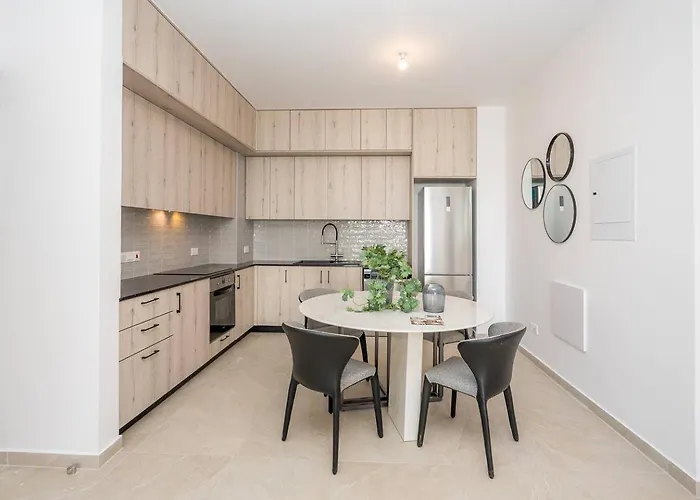 Kalamon Luxury 202 W Pool And Gym *