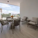 Kalamon Luxury 202 W Pool And Gym アパート ラルナカ