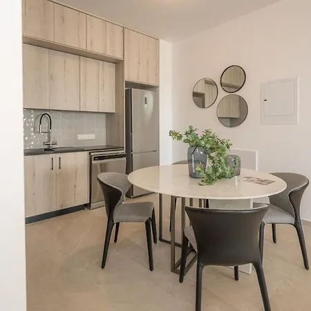 Kalamon Luxury 202 W Pool And Gym Larnaca