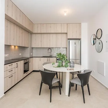 Kalamon Luxury 202 W Pool And Gym Appartement Larnaca