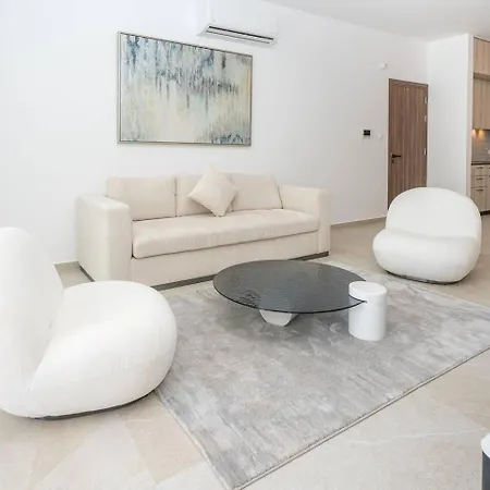 Kalamon Luxury 202 W Pool And Gym * ラルナカ