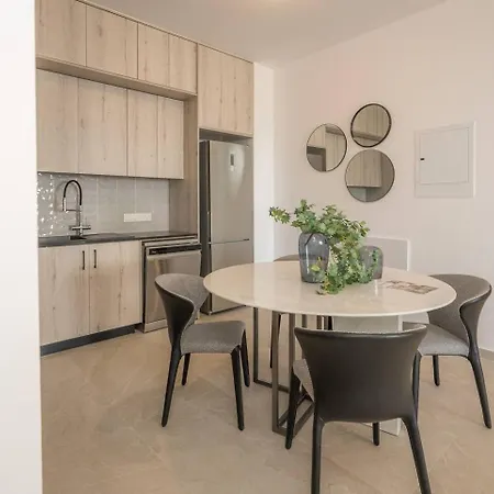 Kalamon Luxury 202 W Pool And Gym Apartament Larnaca