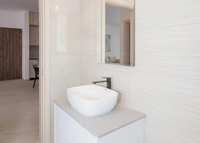 Kalamon Luxury 202 W Pool And Gym *