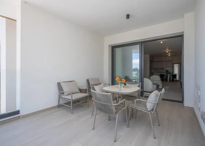 Kalamon Luxury 202 W Pool And Gym Apartament Larnaca